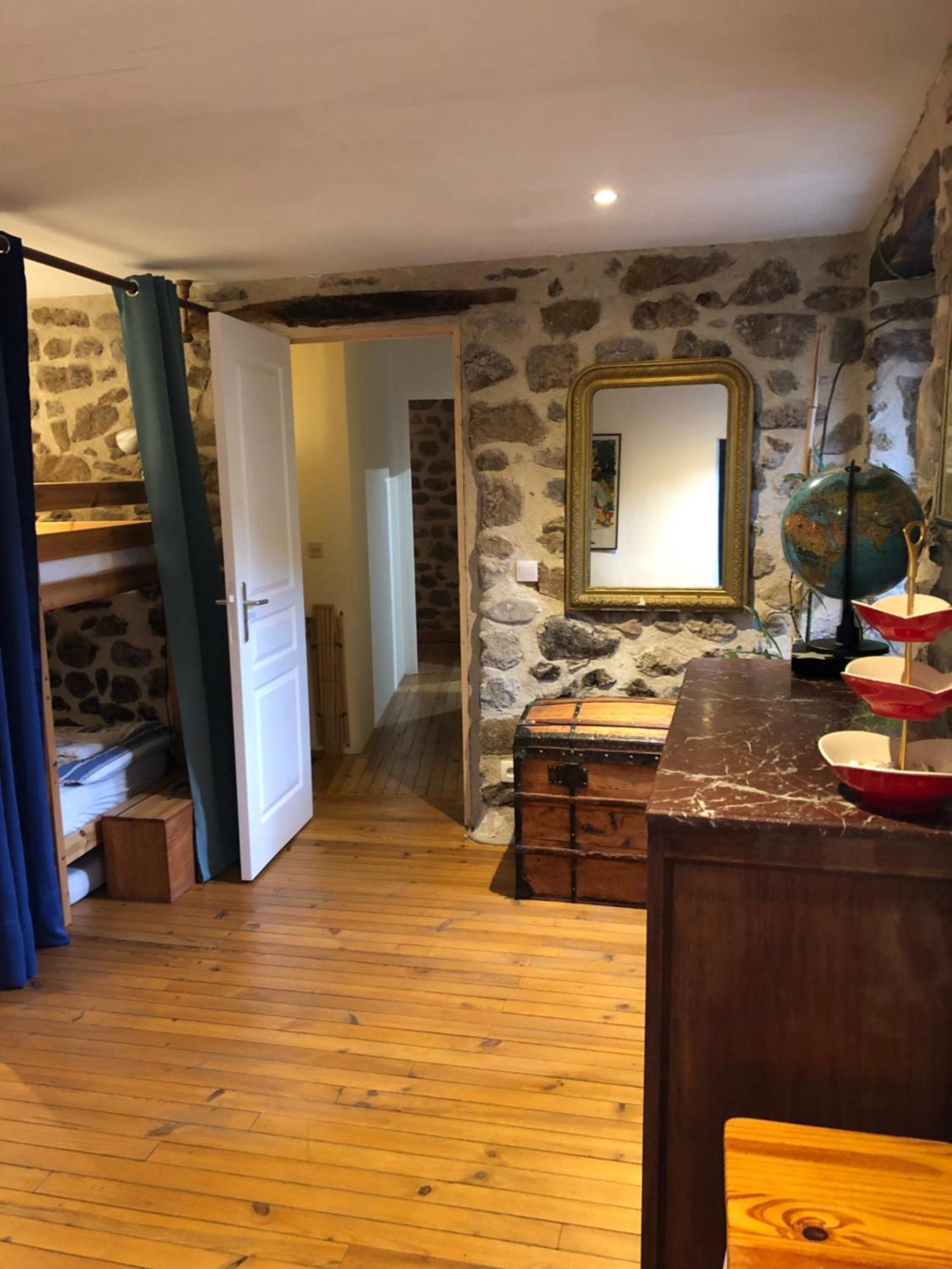 Les Pentes Du Chateau De Retourtour Lamastre Kültér fotó